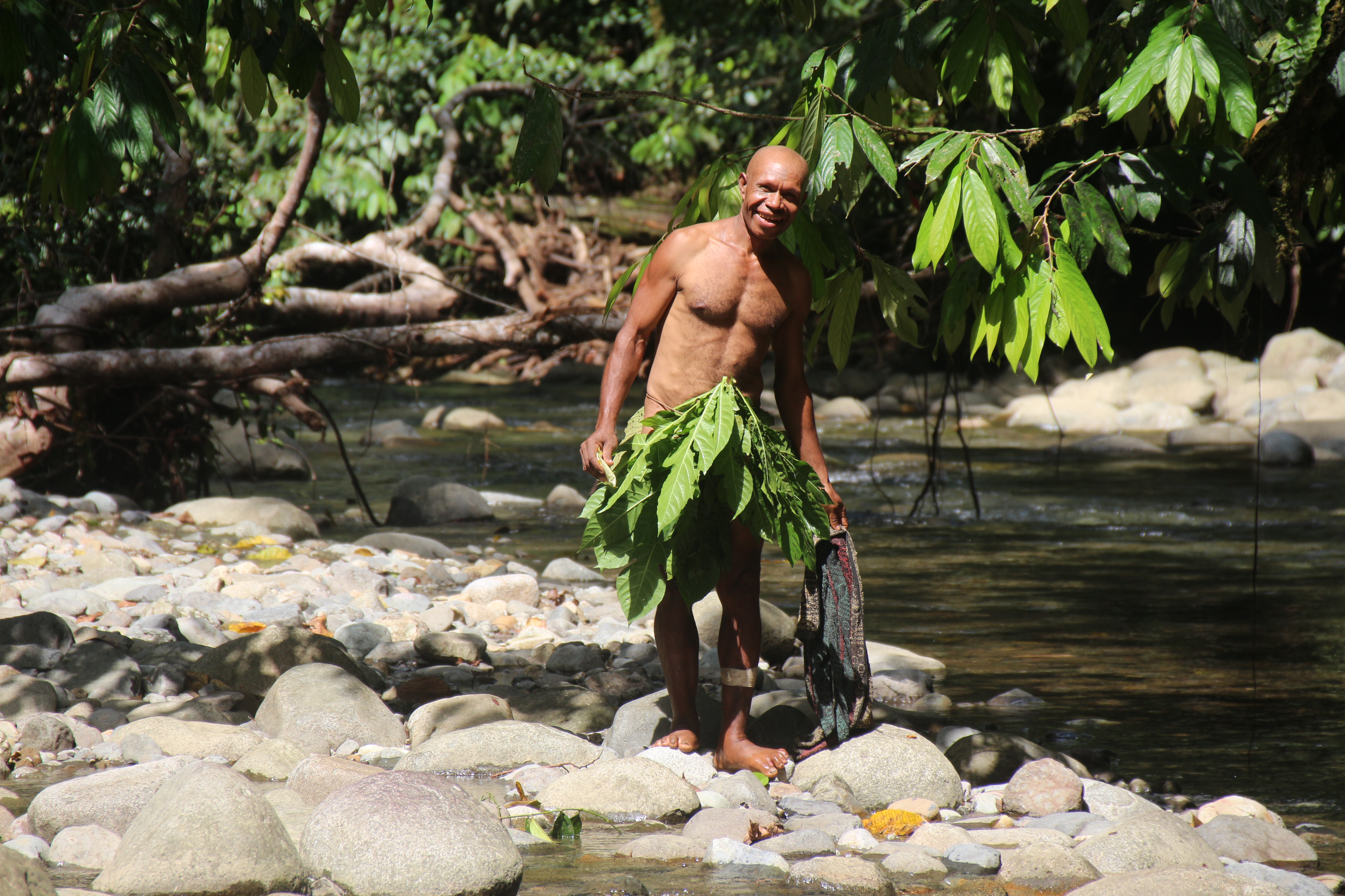 Bathing with leaves of nature